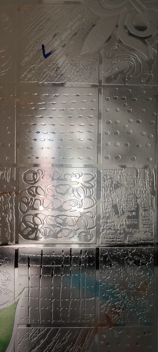 Textured and patterned glass samples